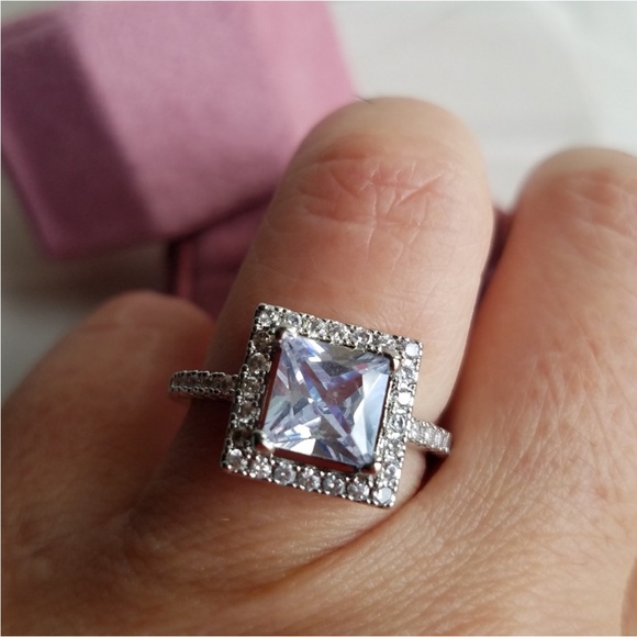 Swarovski Elements 925 Sterling Silver Princess CZ Diamond Solitaire Ring NEW - Picture 6 of 8